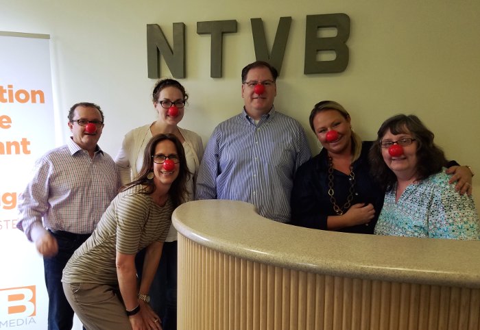 We're not celebrities, but we write about them. Help the kids! Support #rednoseday @rednosedayus