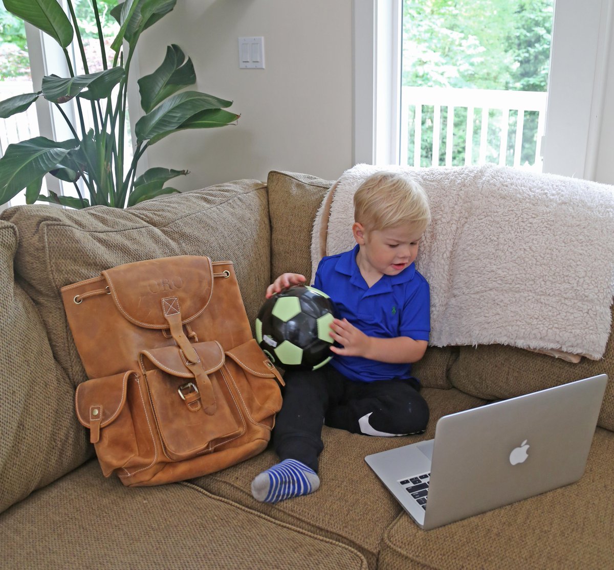 lifehackermom's tweet image. How do you get your little soccer star to learn his ABC's &amp;amp; phonics? Try Phonics Island! goo.gl/NFgXQk