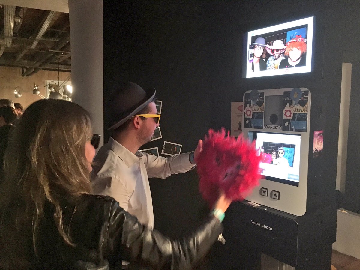 JulieSalesses's tweet photo. #TwitterBuilder une soirée à immortaliser sous tous les angles avec le Selfie Lab 💯💯💯 📸 #TwitterTourToulouse https://t.co/ZwdCY9bUAK