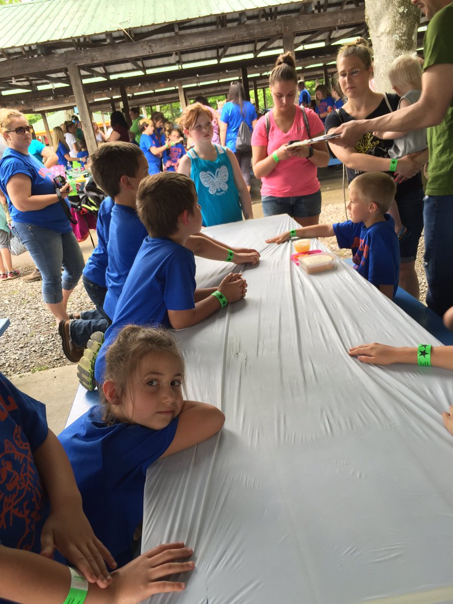 MESWV's tweet photo. Thank you PTO for our awesome field trip to Del Grosso Amusement Park! #ShowcaseMES https://t.co/OlncTBKgfo