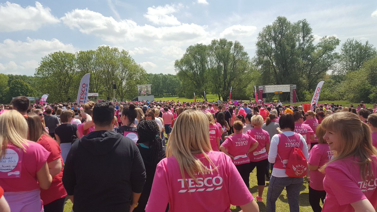 BabsD1972's tweet photo. #15yearsonefight Barry 2081 great day out for a great cause https://t.co/JJU4r55aZK