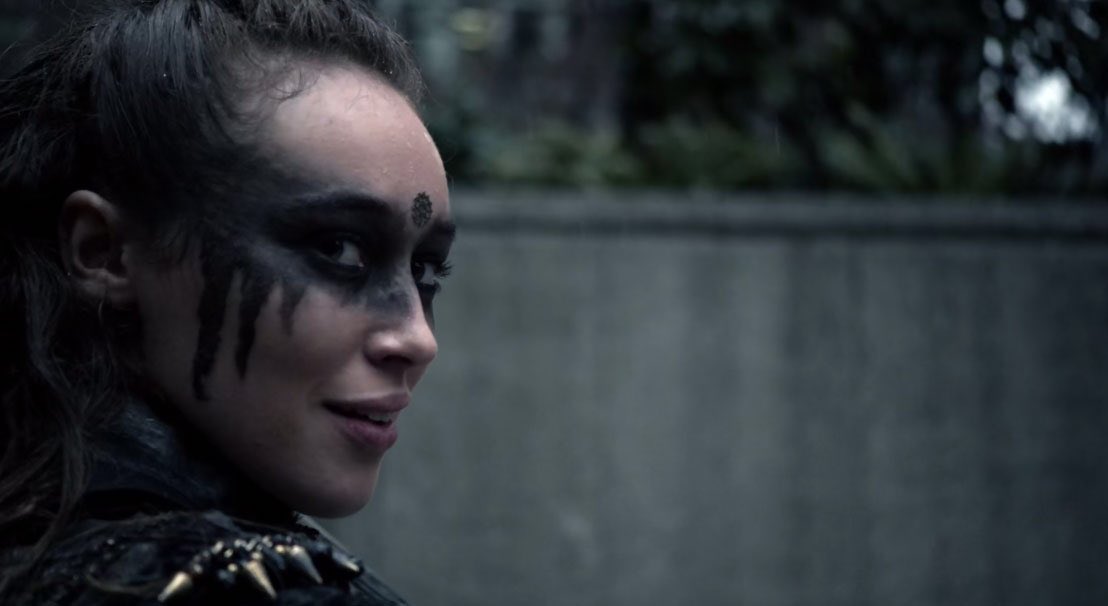 Los100_Spain's tweet photo. Hola soy #Lexa y vengo a salvaros. #Los100 #Los100ensyfy https://t.co/yst41Xch3d