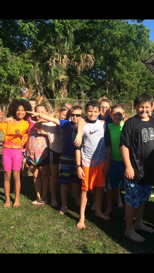 lnmellin's tweet photo. Field day fun at POE! #poetigers https://t.co/umdOPEtkKP