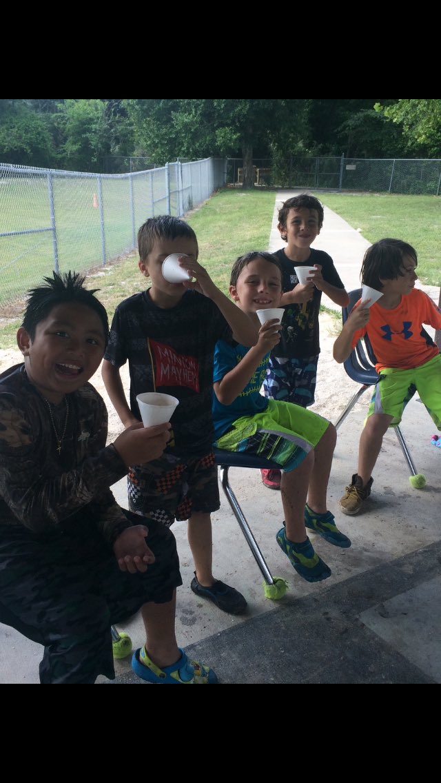 lnmellin's tweet photo. Field day fun at POE! #poetigers https://t.co/umdOPEtkKP