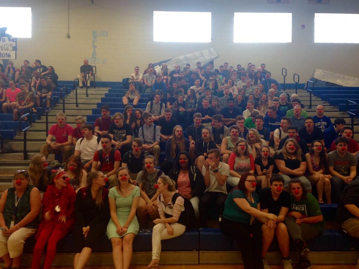 EppingHighNH's tweet image. EHS gets silly to support #rednoseday !!