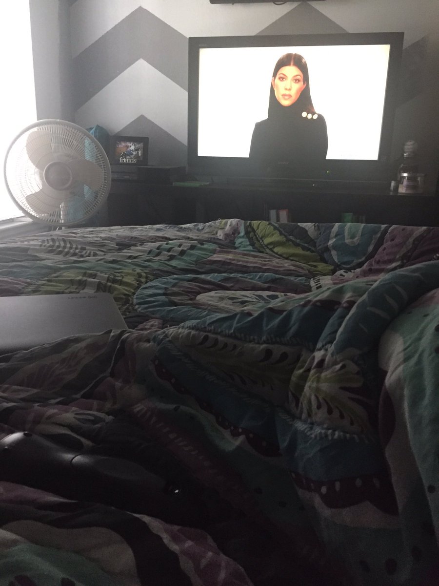 paigenlambert's tweet photo. I've been watching The Kardashians since 12:00😅 @LambertGarrett needs to hurry up and get off of work. https://t.co/aWPHHLPXnu