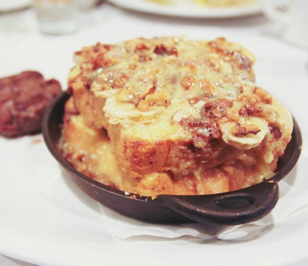 On the blog today - I found my favorite sweet brunch dish in KC at <a href="/TheMajesticKC/">Majestic Restaurant</a> - how does baked banana toffee Fr…