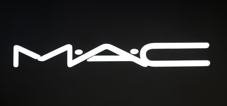 NylonMag's tweet photo. MAC’s new collection is basically goth barbie https://t.co/ll8B3aLXxP https://t.co/VaOl4VE7SW