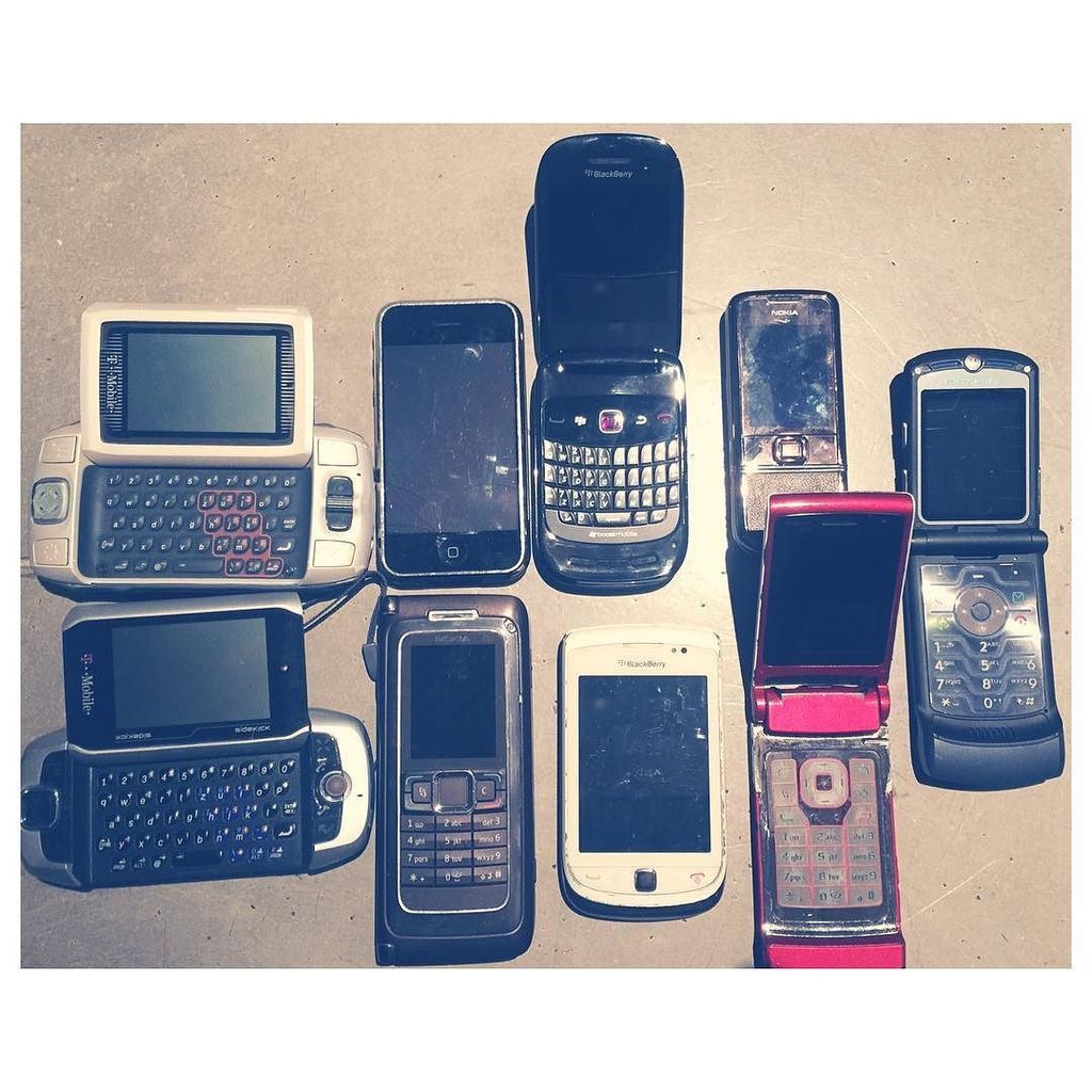 tokiohotel's tweet photo. the good old days #lovedmysidekick https://t.co/fBfBONgXLV https://t.co/aZMVhlpXJl
