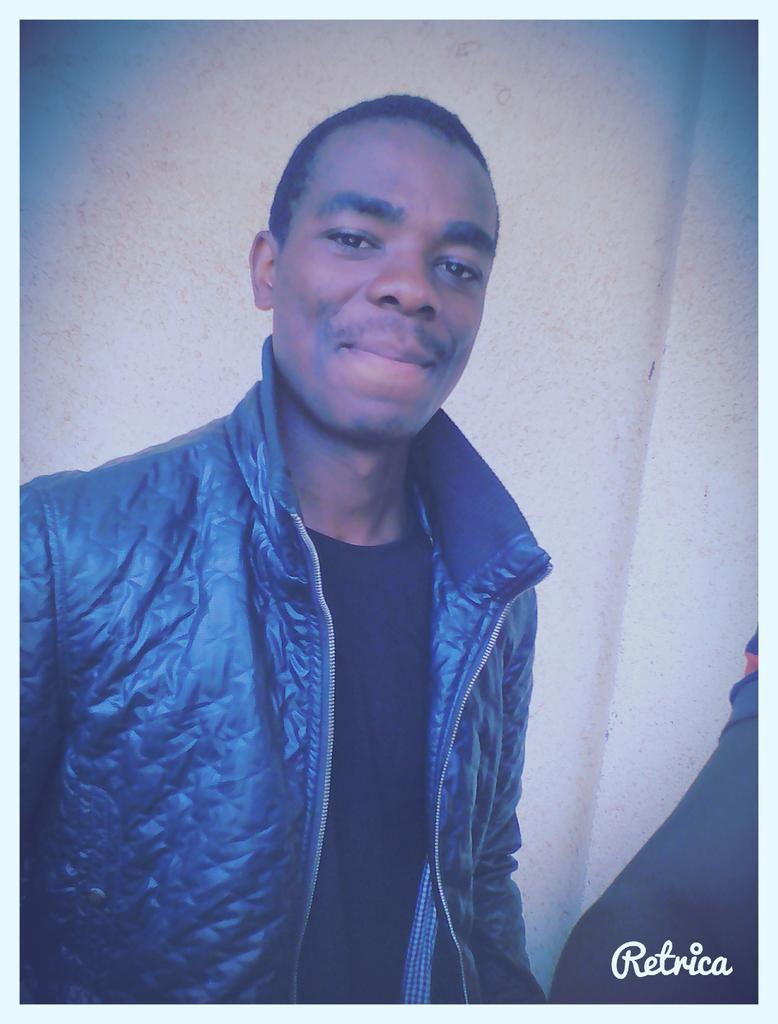 JeanRamazani's tweet photo. Pour tous mes détracteurs ce visage ne sera jamais renfrogné https://t.co/Si3jlDbNie