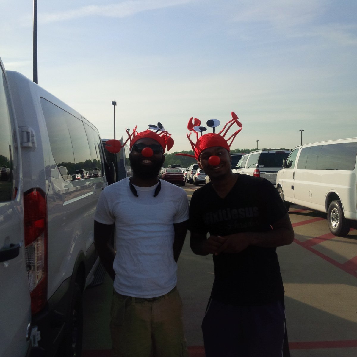 ylofton's tweet photo. @abgNEAHR BWI RED NOSE DAY https://t.co/e4u1HDNoJH