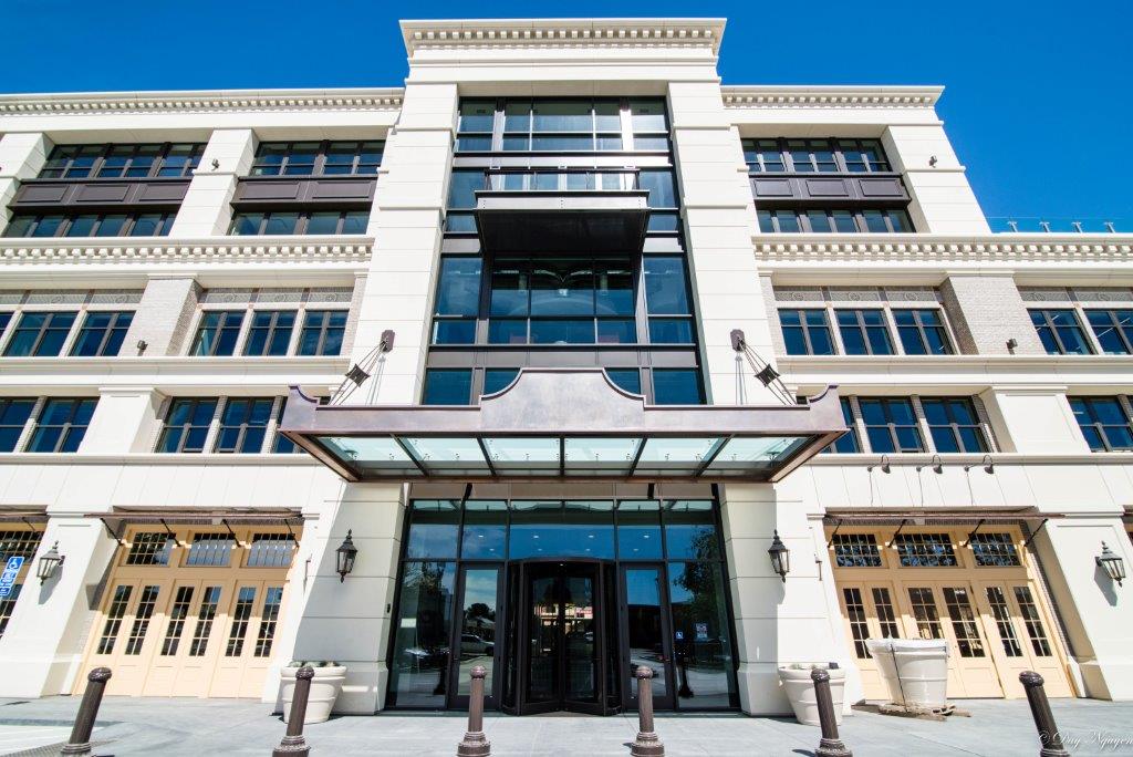 SignatureGlassW's tweet photo. Time to #upgrade your business's facade? Check out our #portfolio for #inspiration: https://t.co/YOntR1YToZ https://t.co/xsR8tc6sSu