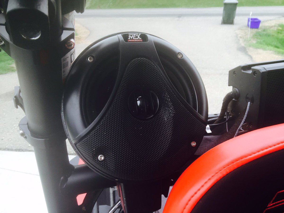 GrantProducts's tweet image. Close up of the speakers from @MTXAudio look and sounds great on the #GrantRZRBuild. #ProjectStillinProgress