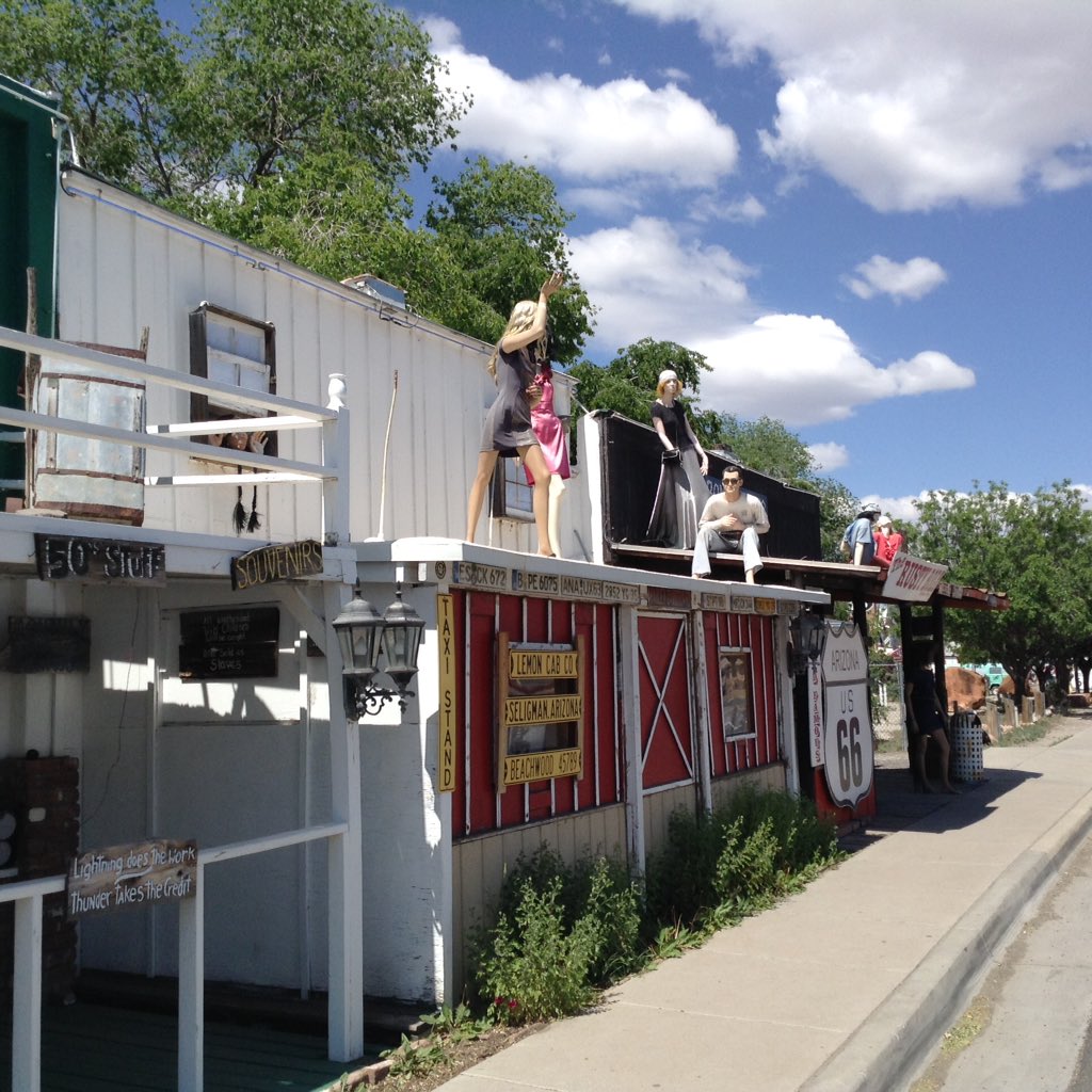 Tasha_Trafalgar's tweet photo. It's a perfect day to get your kicks! #Route66 #simplytrafalgar #SeligmanAZ #HackberryAZ https://t.co/tJZwgMdHEN
