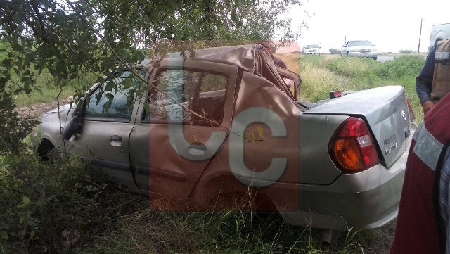 lacarbonifera's tweet photo. Fuerte accidente automovilístico en Nava - https://t.co/Z3QzFsKPDY https://t.co/pj6MNEKjFs