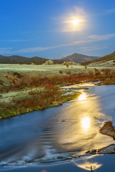 dean_photos's tweet photo. Moonrise reflecting on Tarryall Creek Park County, Colorado
#moonrise #moonlight #tarryall
https://t.co/lMxtkq4al1 https://t.co/7nqWt4qZYU