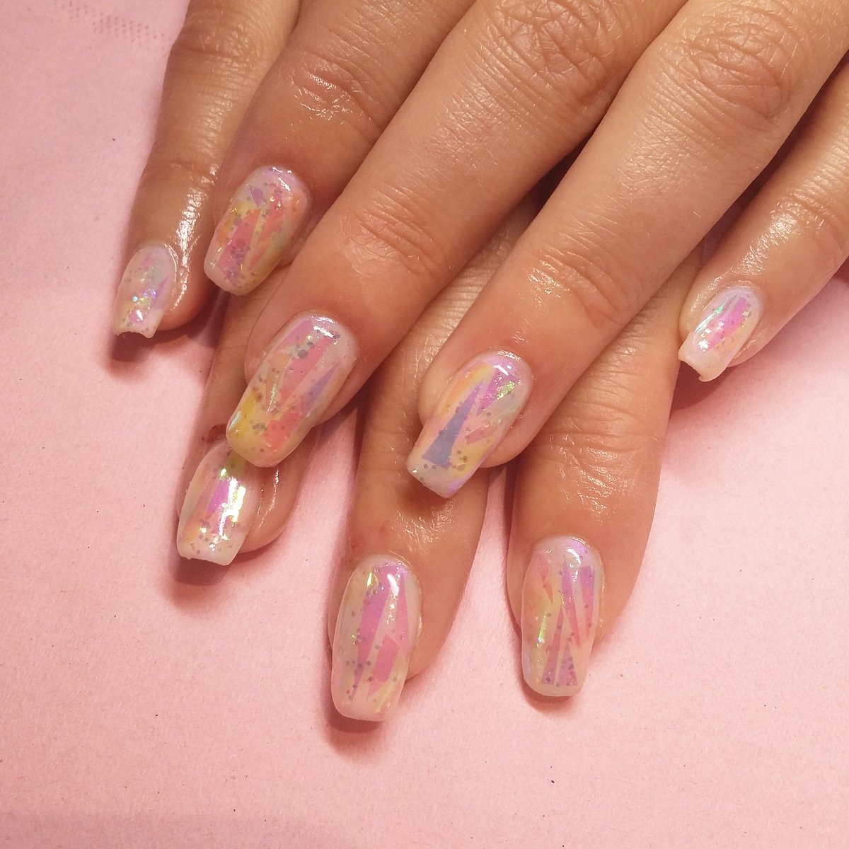 Soft pastel shattered glass nails <a href="/ScratchMagazine/">Scratch</a> #nailart #gelnails #nailsoftheday