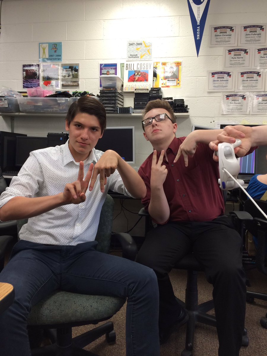 StevenO325's tweet image. Today was my last day in CIT with the only known man to escape the friend zone #JavaCertified @HackedMicrowave