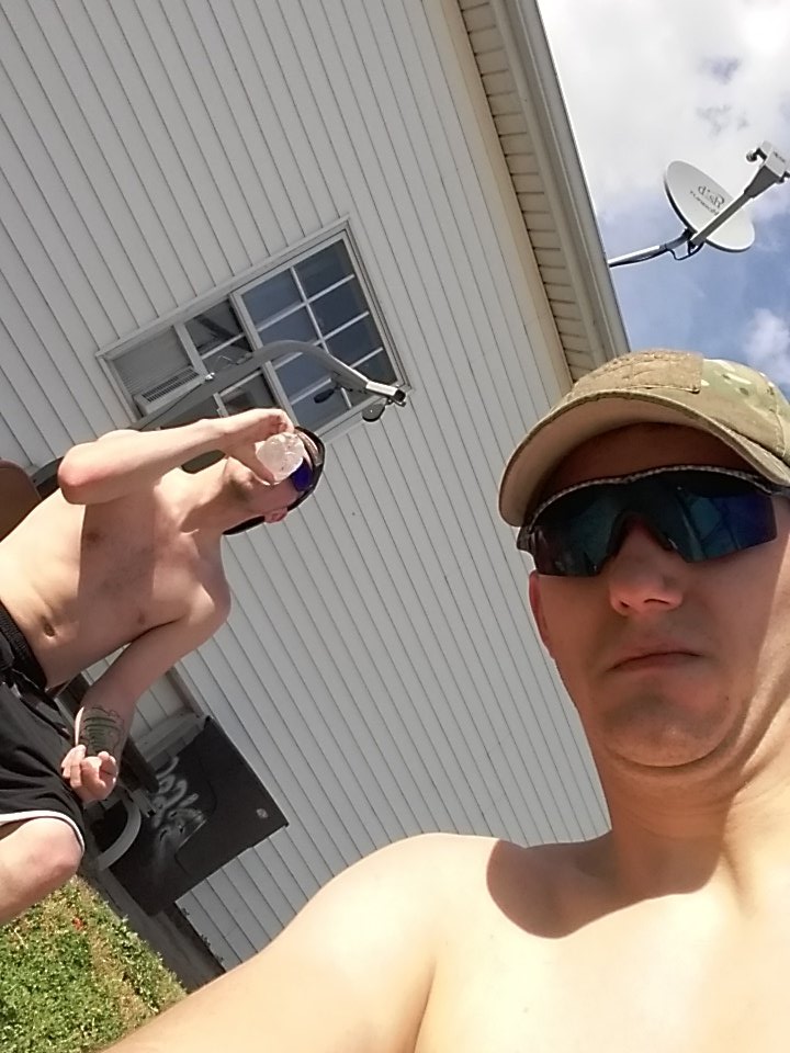 lilbarr21's tweet photo. Went for a good ol run and enjoying the sun! #Merica https://t.co/teWmKZoVR2