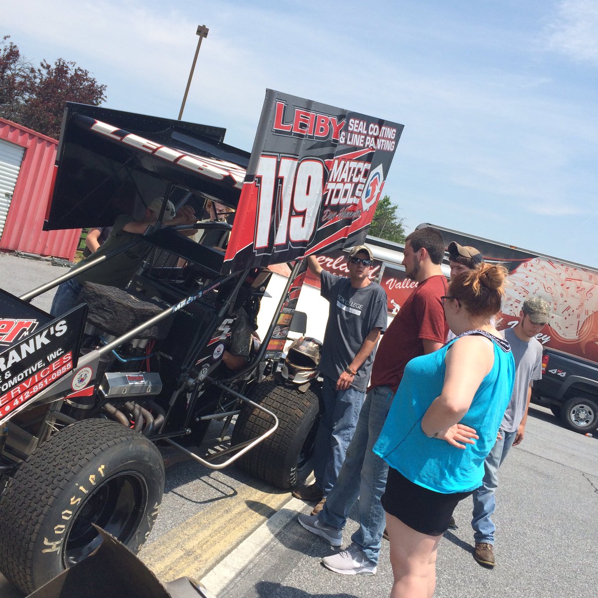 CV_AgSciences's tweet image. Chandler giving an overview of his racing rig today during #AgPowerTech and for the Racing Club!