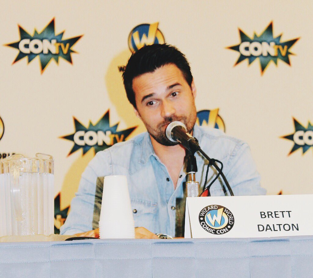 BrettDaltonOrg's tweet photo. Sometimes when you stare into the void, the void stares back. #DailyBrett https://t.co/ZNDluaL1P6 https://t.co/SchNTWKCXU