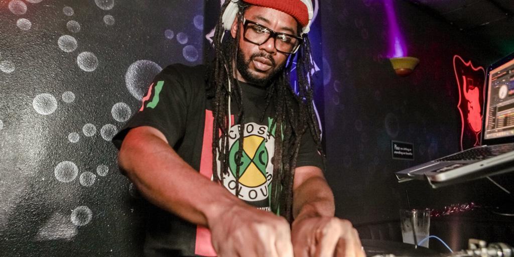 From Motown to Trap Music, these# SanDiego bars offer some great specialty nights: bit.ly/1Z4kep9  #VisitSD