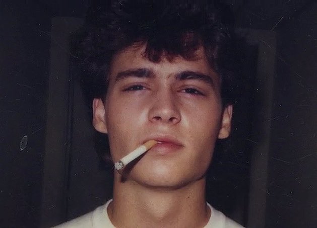 officialcutebae's tweet photo. Johnny Depp, on set of A Nightmare on Elm Street, 1984 https://t.co/IMHlGdv7zB