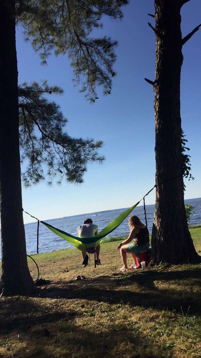 capnstdanka's tweet image. Patiently waiting for forest and BASSCENTER 😌