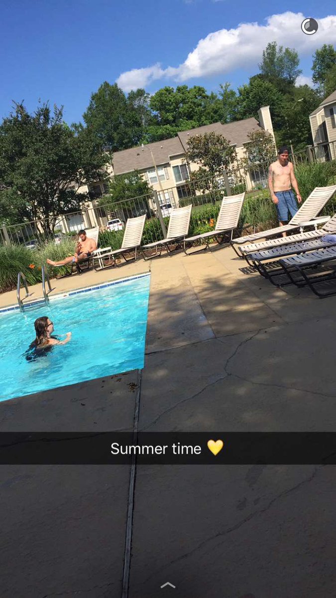 capnstdanka's tweet image. Patiently waiting for forest and BASSCENTER 😌