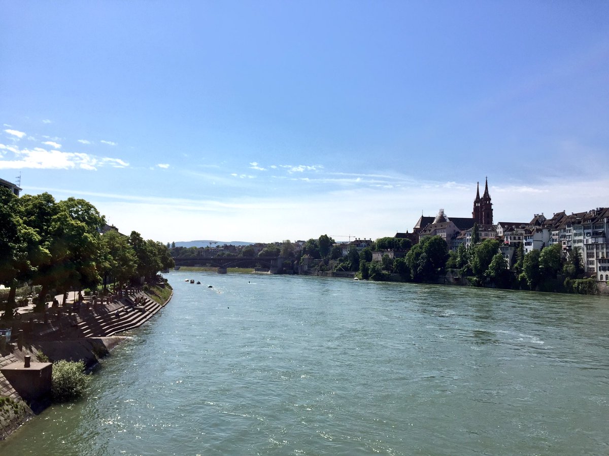 StadtKonzeptBS's tweet photo. Zum Start ins #Weekend geniessen wir einen bezaubernden Freitag mit viel Sonne und Frühlingswärme in der #BaslerCity https://t.co/OKY4t1mrPJ