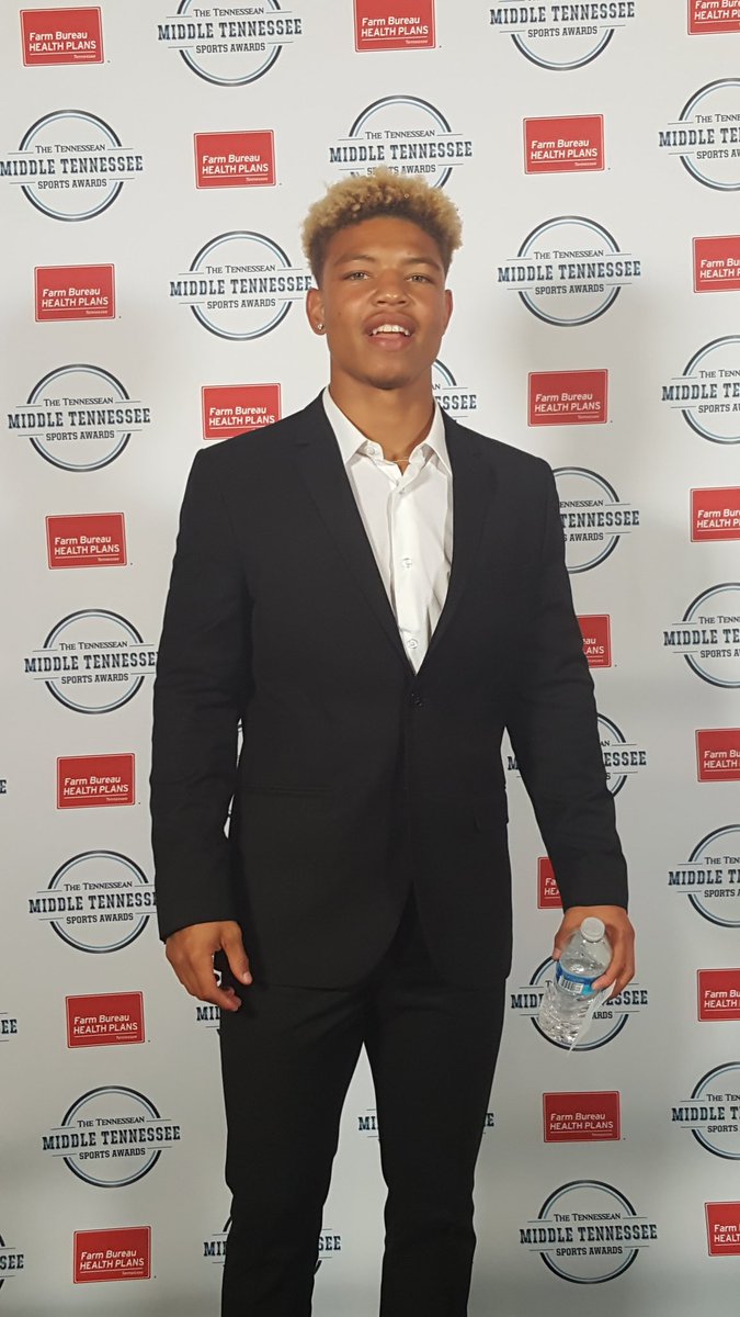 IRow1908's tweet photo. #MTSA2016 @MrRowland23  Middle Tennessee Sports Awards Banquet 2016 https://t.co/yzgeakbi3Z