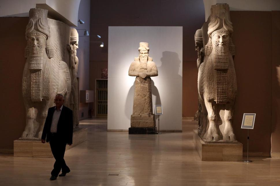 5starportugal's tweet image. Iraq was invaded for Sadams ancient Babylon jump room tech plus Anunnaki / Reptilian artefacts #breaktheprogramming