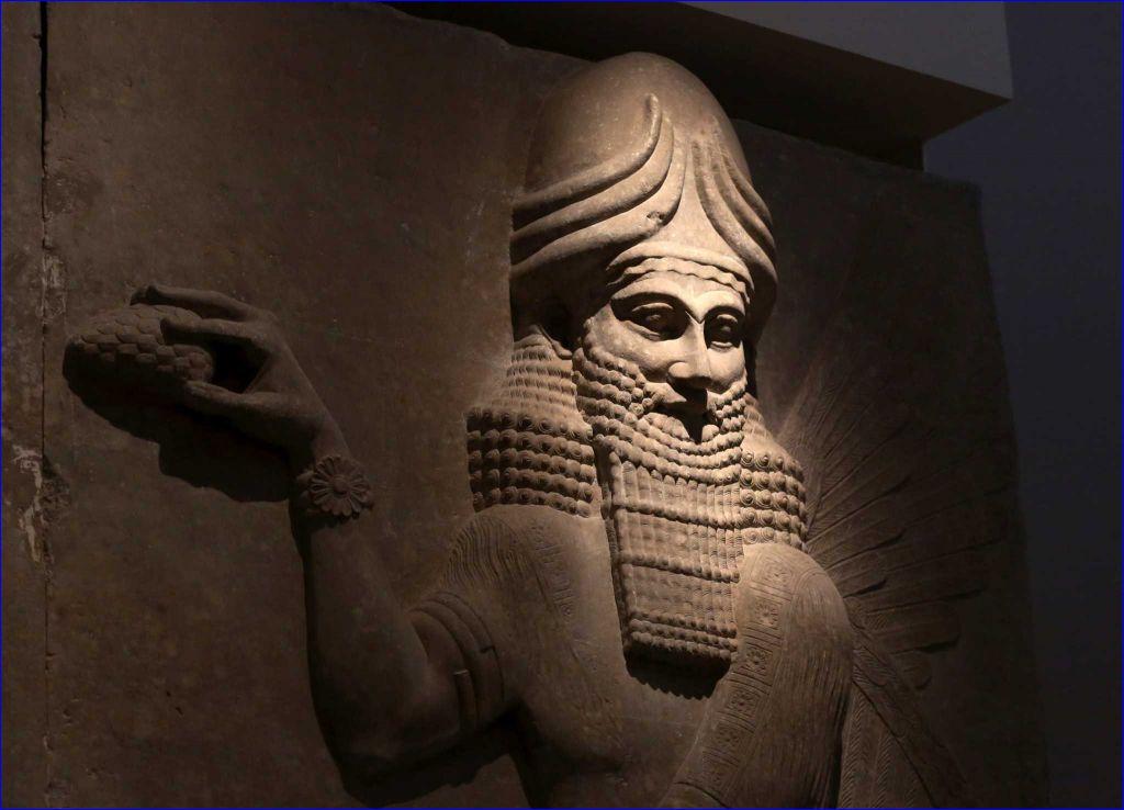 5starportugal's tweet image. Iraq was invaded for Sadams ancient Babylon jump room tech plus Anunnaki / Reptilian artefacts #breaktheprogramming