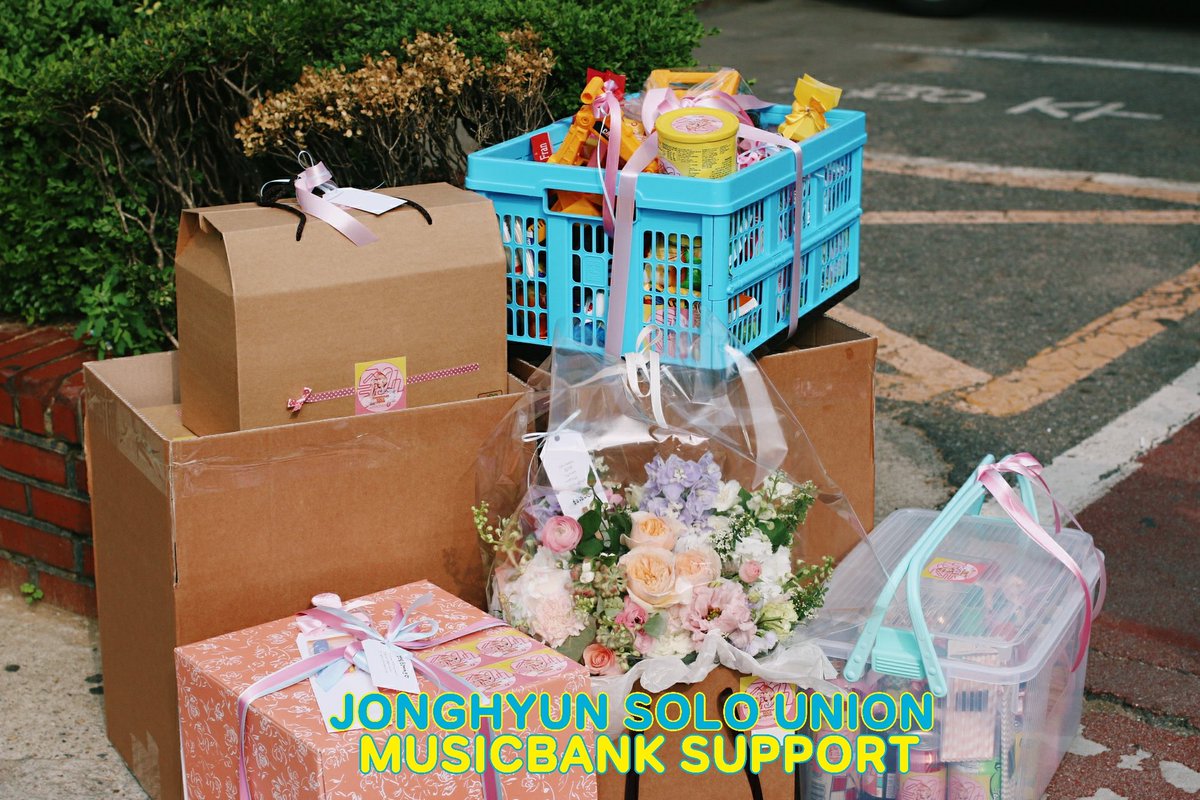 종현이의 컴백을 축하하며 ~
앞으로의 활동을 응원하기위해
서포트를 준비해써용 ㅎㅅㅎ/♡
많이먹고힘내몽몽🐶💓🌸
#종현 #좋아 #JONGHYUN