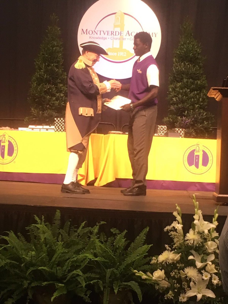 salifdiao77's tweet photo. Another award for Malick as Best Citizen at Montverde Academy.Always representing Senegal and SPORT4CHARITY, Congrat https://t.co/ZLxpT1molS