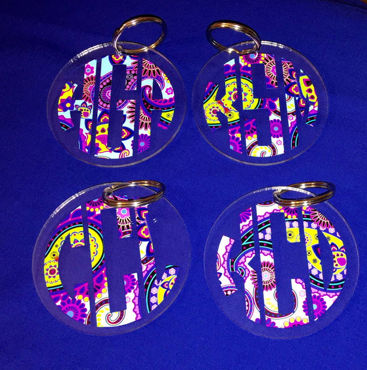 TLCreations_'s tweet photo. Monogrammed keychains $5 a piece https://t.co/kxi0Vha5Pv