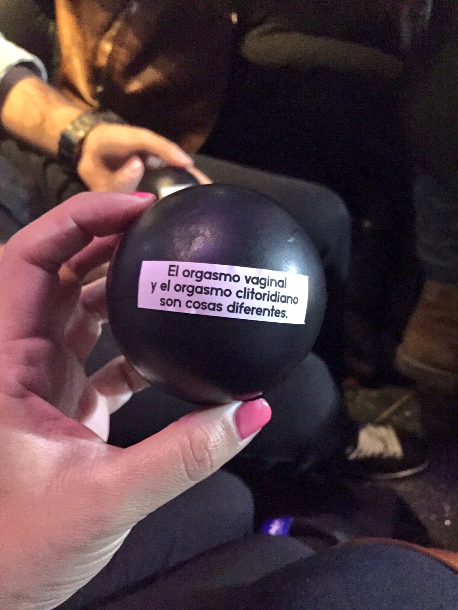 sanpalqui's tweet photo. "Guerra de pelotas" en #HotPackPorDirecTV con @DIRECTVCo mitos y verdades... ¿Qué opinan? https://t.co/WI5ErQmBsv