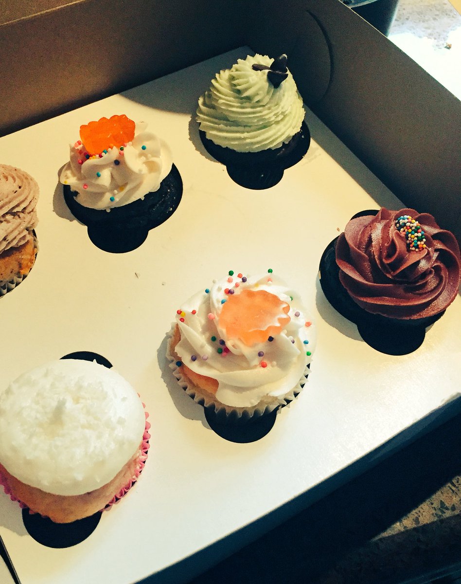 rockchapelunite's tweet photo. .@Sweet_T_Cakes will be back again this season! You must track her down, as her cupcakes are out of this world! https://t.co/3fZxLEjRqX
