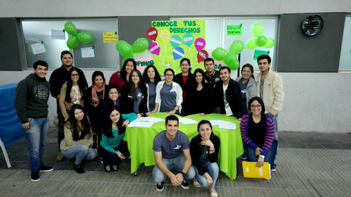 socem_unida's tweet photo. 1ra actividad de DDHH 🙌 #ConocetusDerechos #SOCEMUNIDA #SCORP https://t.co/kvDAUkPYgw
