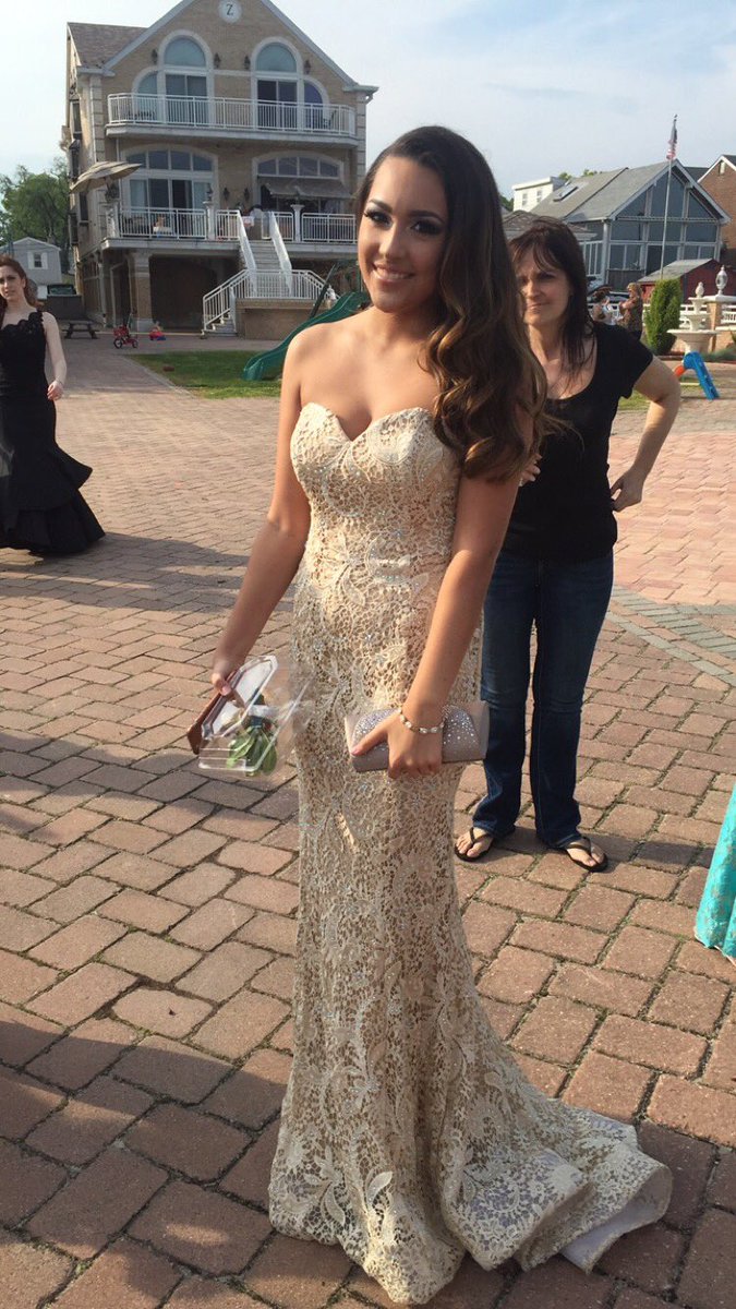 Tsldavzyx's tweet image. what babes 😻😻 #prestonprom