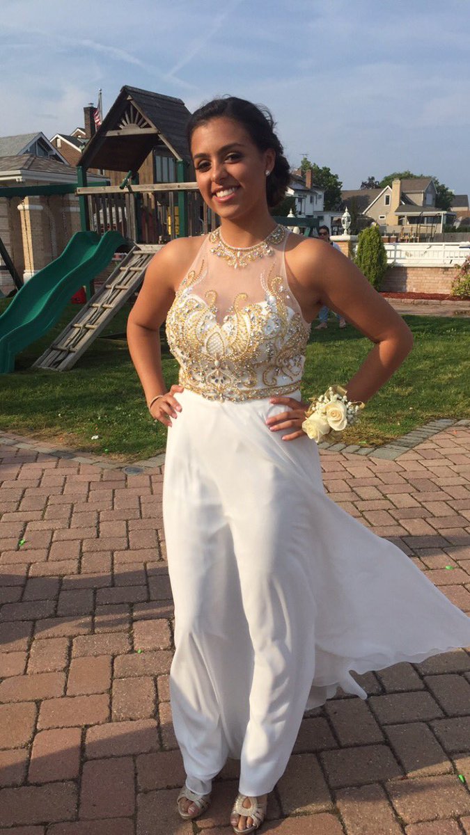 Tsldavzyx's tweet image. what babes 😻😻 #prestonprom