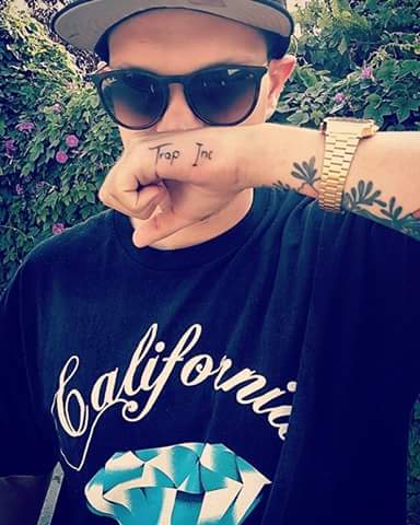 TrapInc_Tattoos's tweet photo. #trapmuzic #traplife  #california  #losangeles #art #tattoos #tattooartist #westcoast #hustle #rap #hiphop #drawing https://t.co/UhstTVdzGB