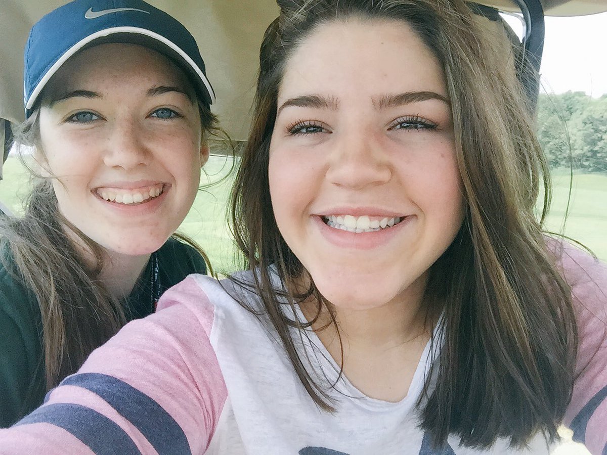 j0l33__'s tweet photo. Shout out to golf boys being so cute. #pullupskrr @mceldery_a https://t.co/ibBJ3XVKHa