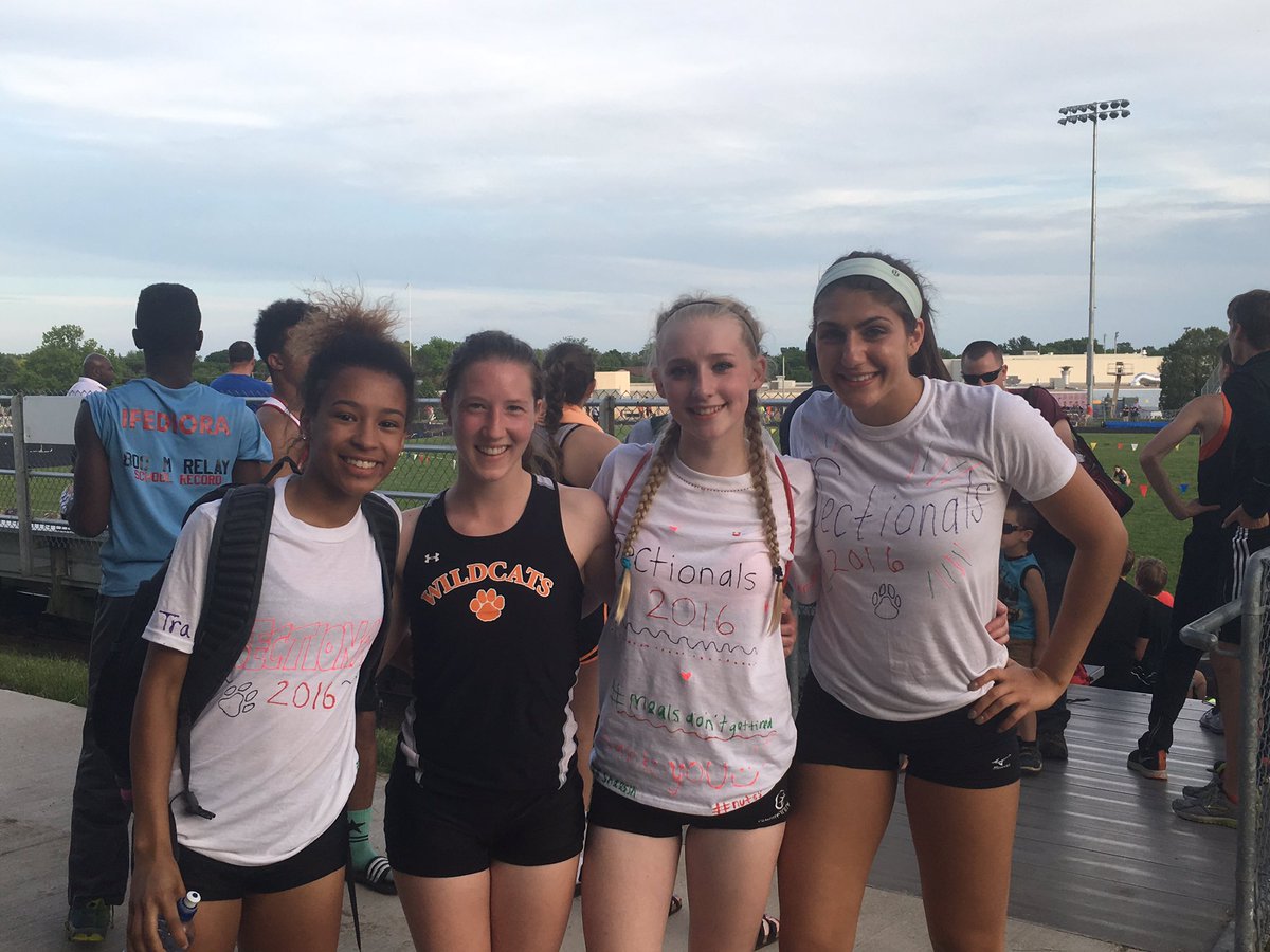 VAHSGirlsTrack's tweet photo. Congrats 4X1 and 4X4 for qualifying for state getting 2nd and 3rd! #statebound #wiaa #WIAA https://t.co/WOoL7mza5N