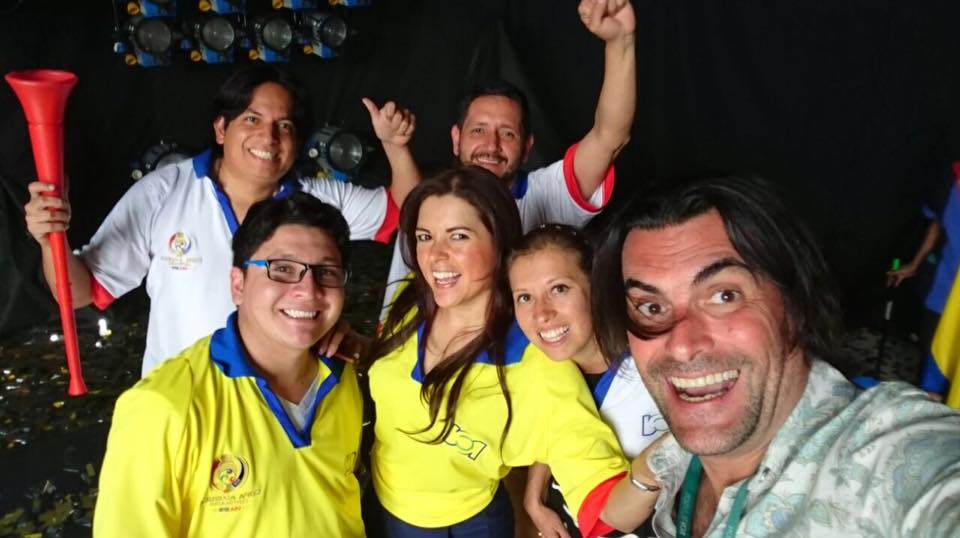 4CaminosRCN's tweet photo. @CuatroRCN Cuatro caminos le da la bienvenida a la copa américa #FiebreTricolor #ColombiaGritaGol #YoCreo https://t.co/IhPHbqpJBv
