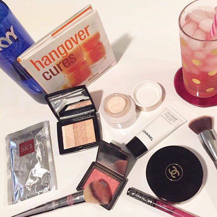 bitcheswhoblend's tweet image. Check out our #summer #brunch #beautygiveaway! Rules on our IG. #giveaway #freemakeup #bblogger #bbloggers #beauty