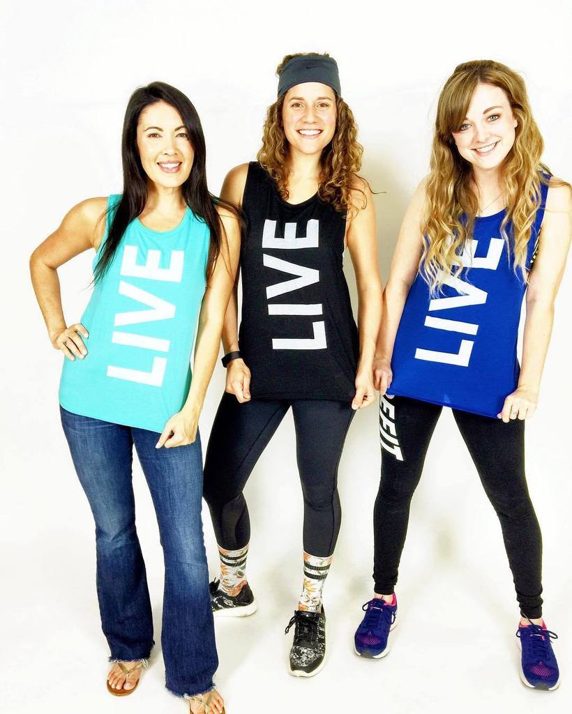 REFITREV's tweet photo. 🇺🇸🇺🇸🇺🇸 MEMORIAL DAY🇺🇸🇺🇸🇺🇸 The sold out #liveREFIT tanks will be back in stock in new sizes… https://t.co/XjevQSktnX https://t.co/jd5Kk1q0iC