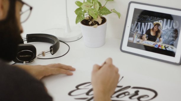 TechCrunch's tweet image. Skillshare books $12 million to take its education platform international tcrn.ch/1WWWaHq