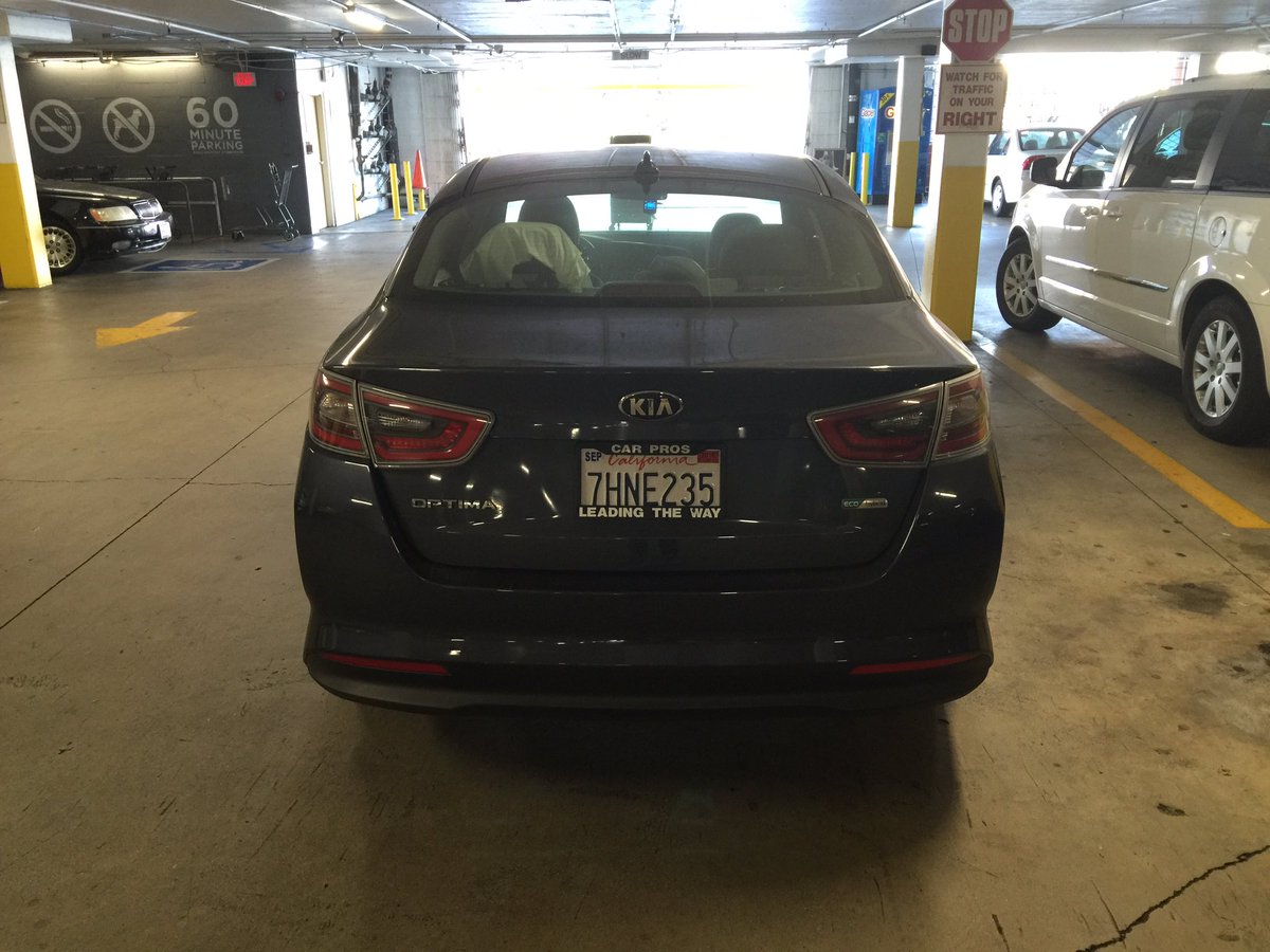 djadiell's tweet photo. @AskLyft             abourkab@gmail.com.                      2014Kia Optima 7hne235 can u update my profile thanks https://t.co/rhR1rcn5ur
