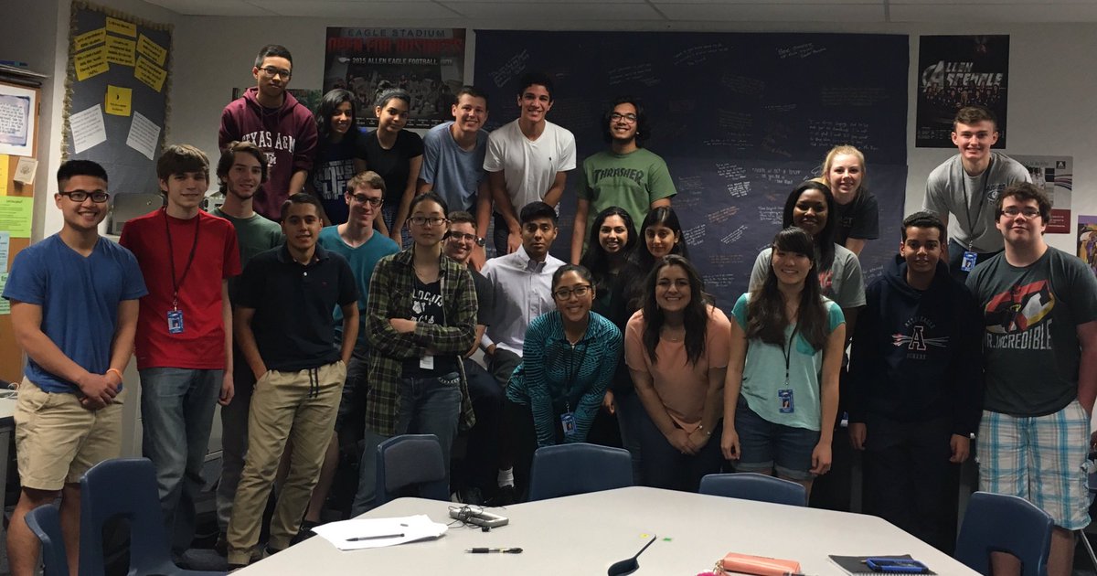 Mrs_Adams_Class's tweet photo. Tis the season: Said goodbye to these AMAZING seniors today.There may or may not have been tears (&amp; lots of hugs)... https://t.co/q3DZXgeNxr